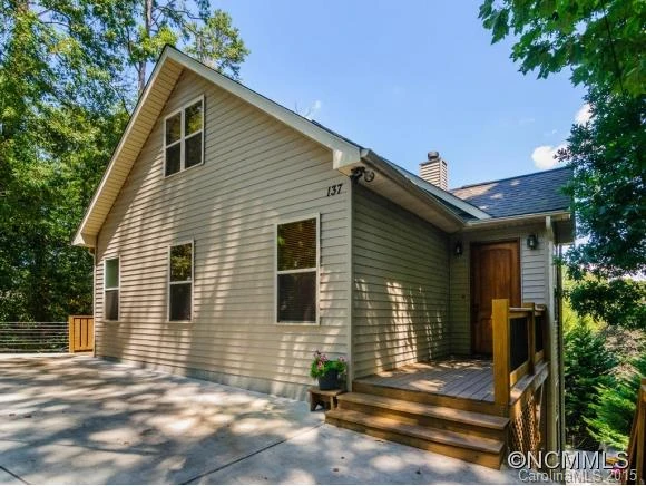137 Laurel Loop