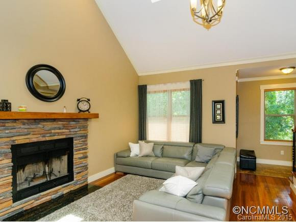 137 Laurel Loop - Photo 4