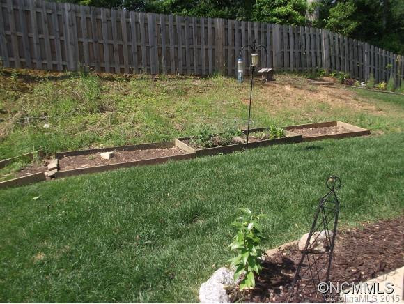 37 Fox Briar Drive - Photo 13
