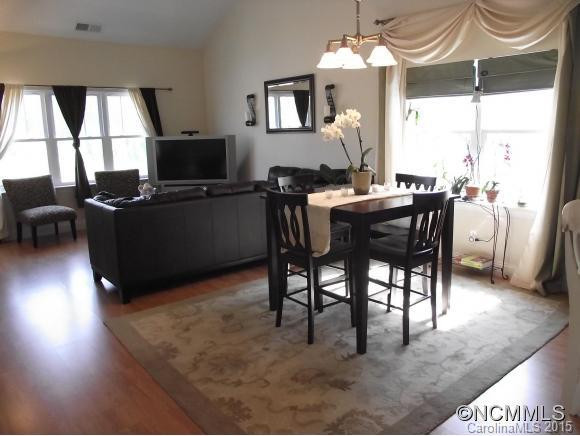37 Fox Briar Drive - Photo 3