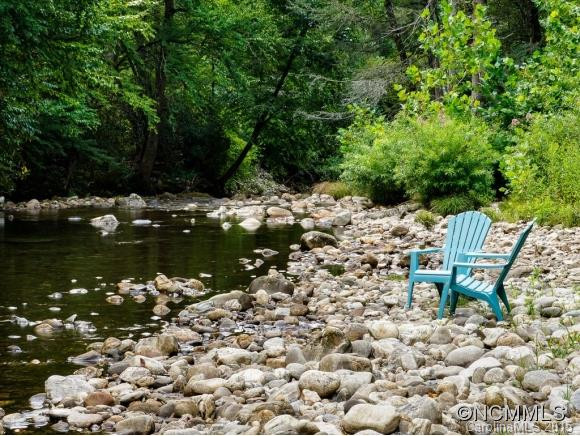 360 Mayapple Mountain Road - Photo 19
