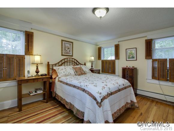 1621 Ridgewood Boulevard - Photo 11