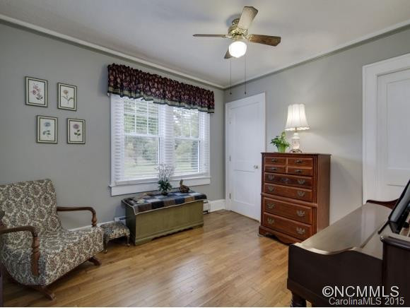 1621 Ridgewood Boulevard - Photo 12