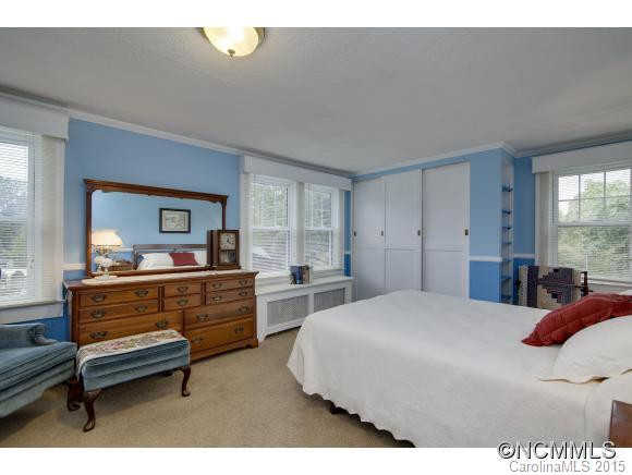1621 Ridgewood Boulevard - Photo 9