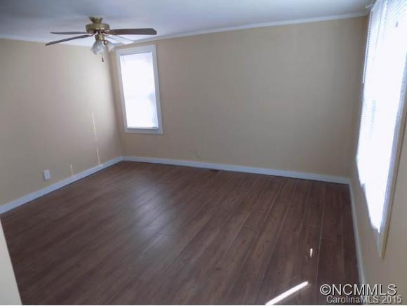 216 E Oakview Road - Photo 7