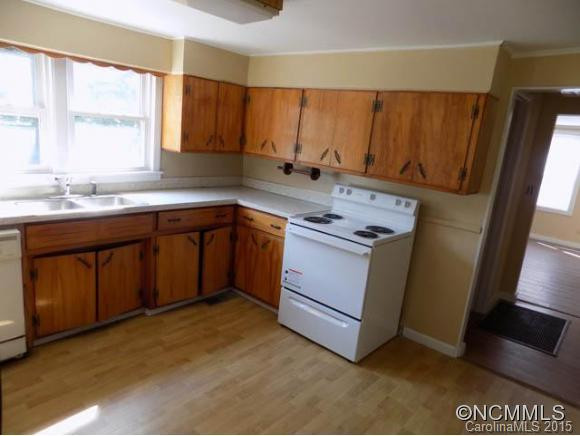216 E Oakview Road - Photo 9
