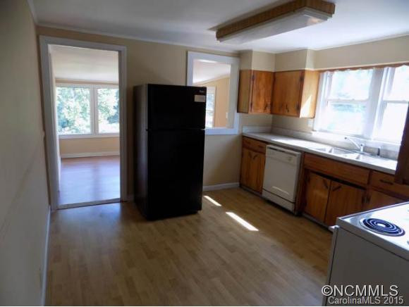 216 E Oakview Road - Photo 10