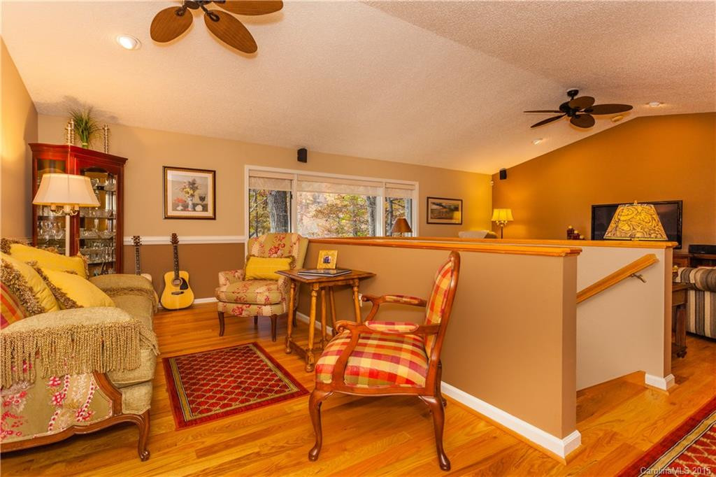 602 Upper Sondley Drive - Photo 3