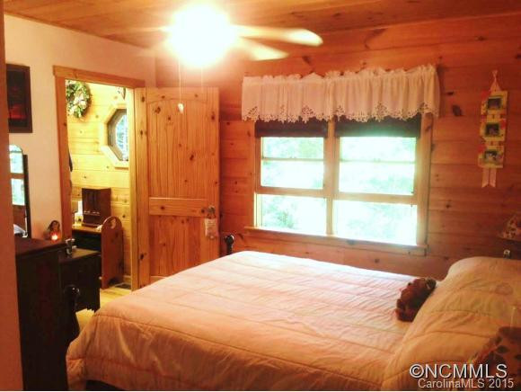 175 Cougar Lane - Photo 4