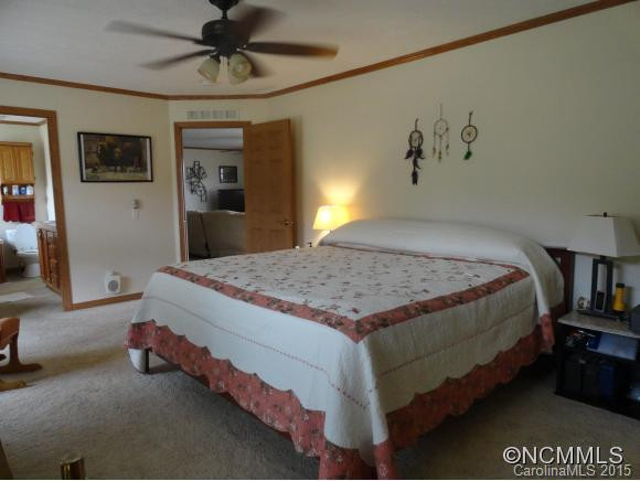 187 Mountain Shadow La. - Photo 11