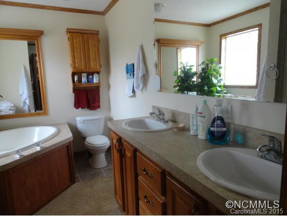 187 Mountain Shadow La. - Photo 12