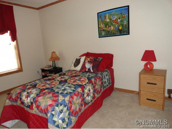 187 Mountain Shadow La. - Photo 15