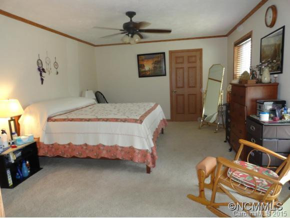 187 Mountain Shadow La. - Photo 10