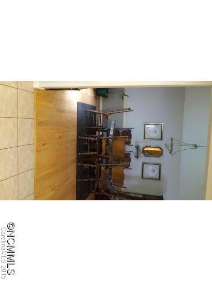 111 Spring Mountain Road - Photo 4