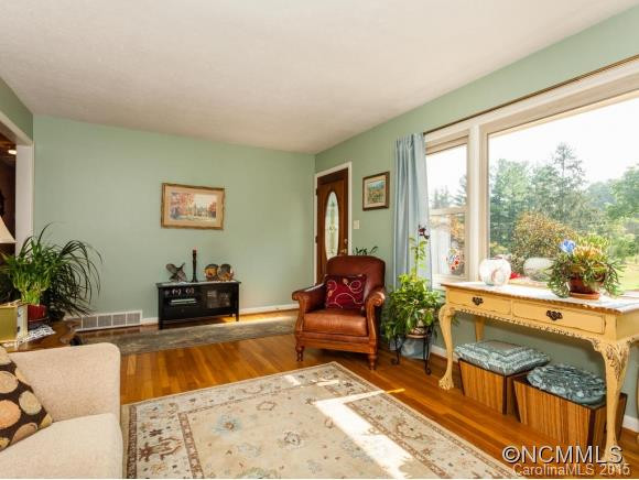 1080 Riceville Road - Photo 4