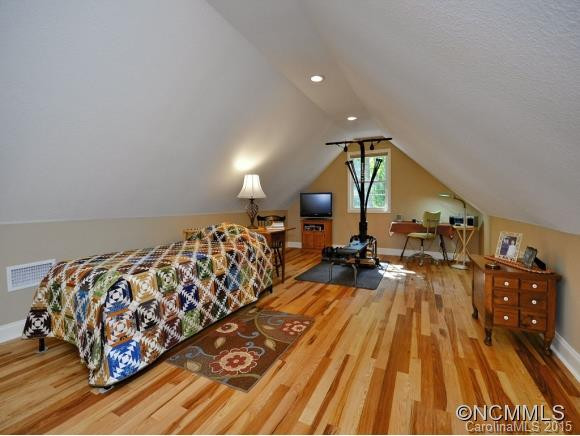 142 Woodburn Drive - Photo 14