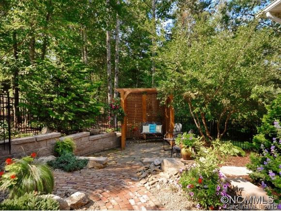 142 Woodburn Drive - Photo 21