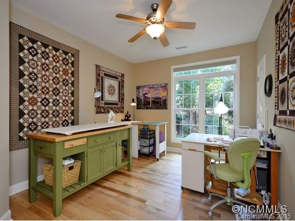 142 Woodburn Drive - Photo 10