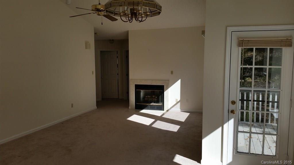 301 Oak Pl - Photo 4