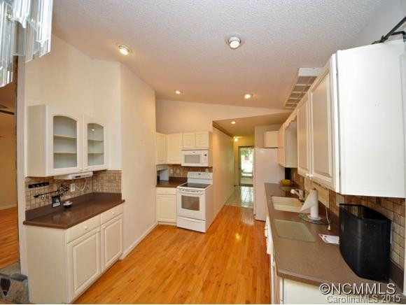 238 Pharoah Drive - Photo 9