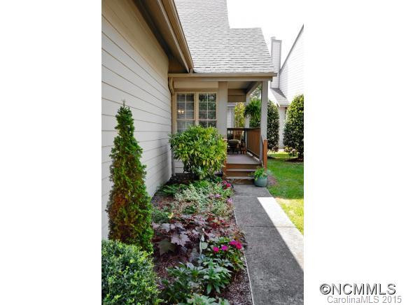 20 Little Cedar Court - Photo 2