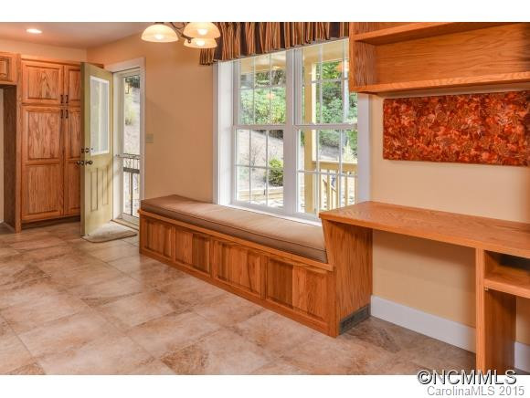355 Rosewood Pl - Photo 3