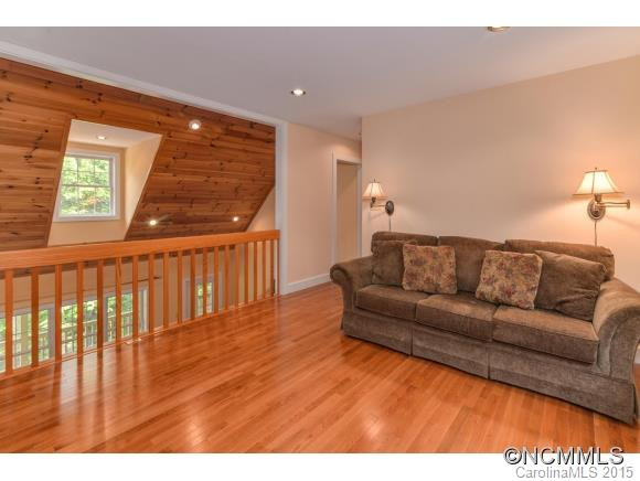 355 Rosewood Pl - Photo 9