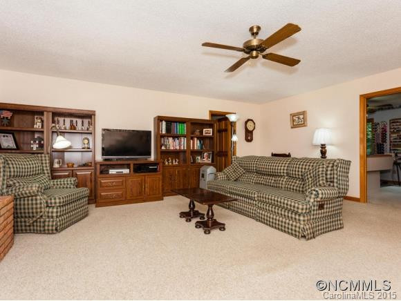 207 Summersweet Lane - Photo 4