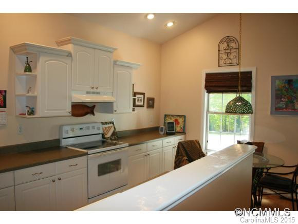 140 Coral Drive - Photo 3
