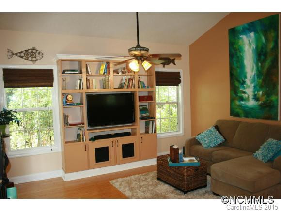 140 Coral Drive - Photo 4