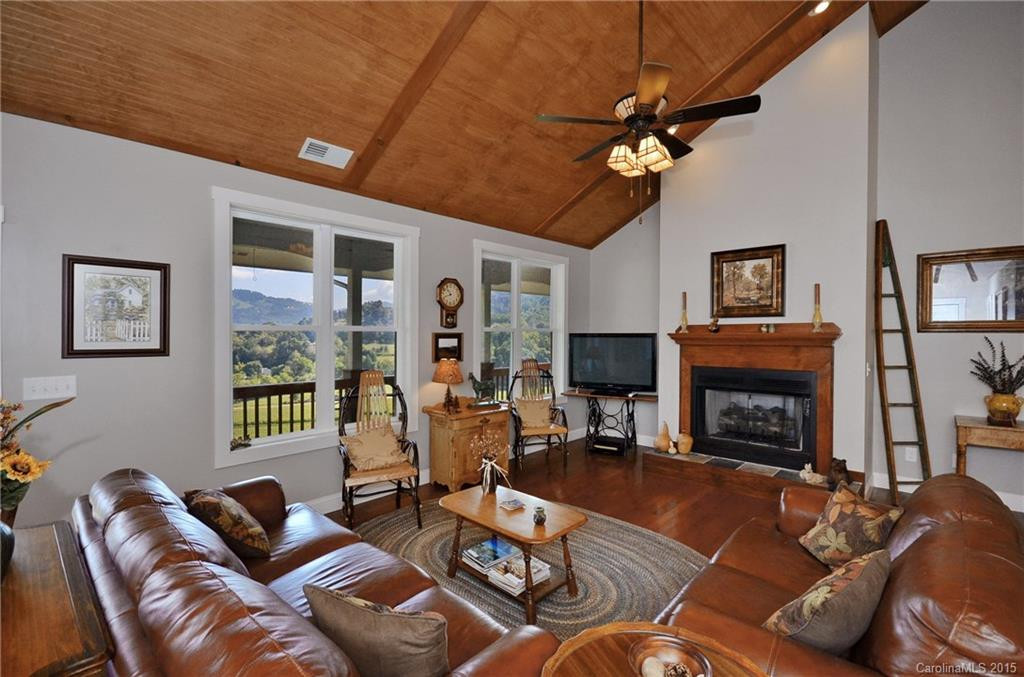 403 Winfield Drive - Photo 3