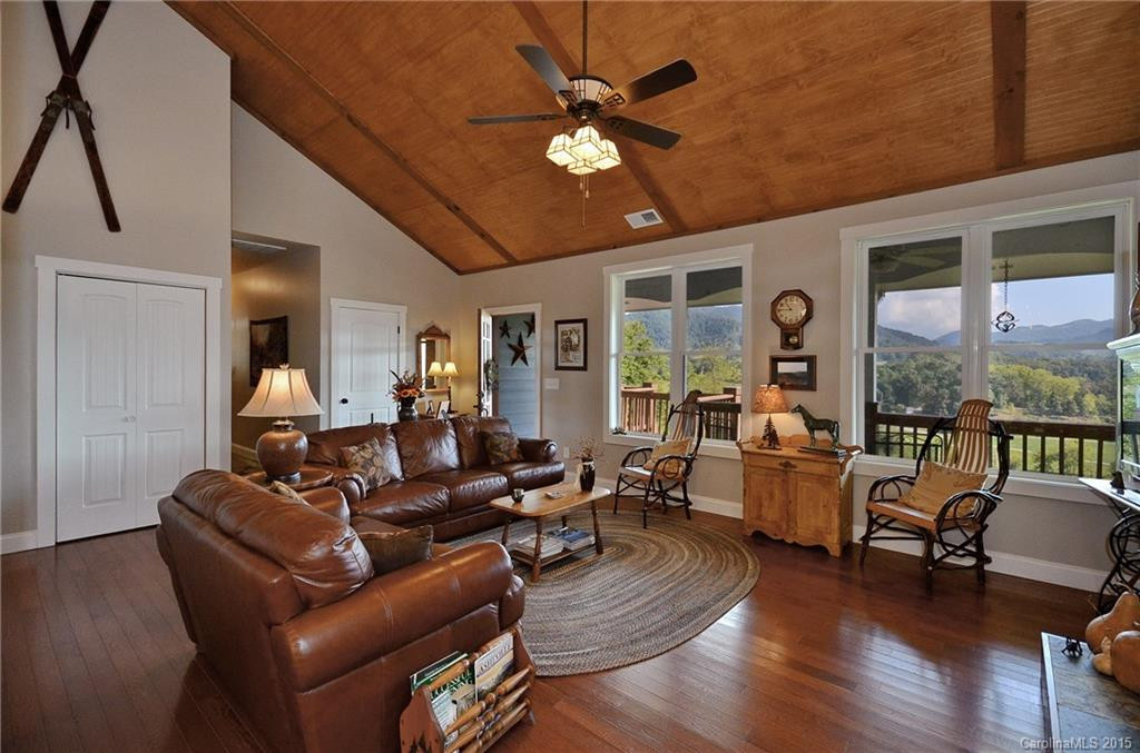 403 Winfield Drive - Photo 4