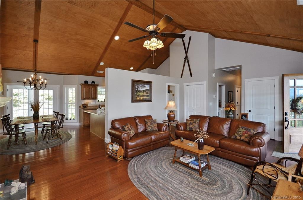 403 Winfield Drive - Photo 5