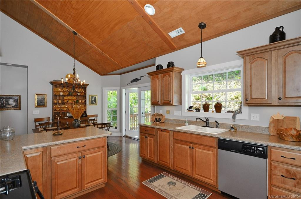 403 Winfield Drive - Photo 8