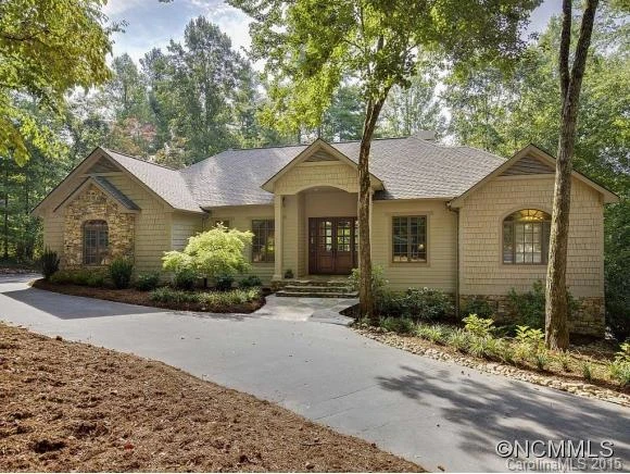 301 Pine Forest Trace