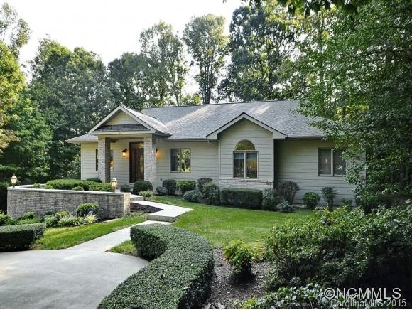 15 SWEETWATER OAKS Drive