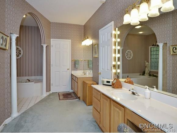 15 SWEETWATER OAKS Drive - Photo 12