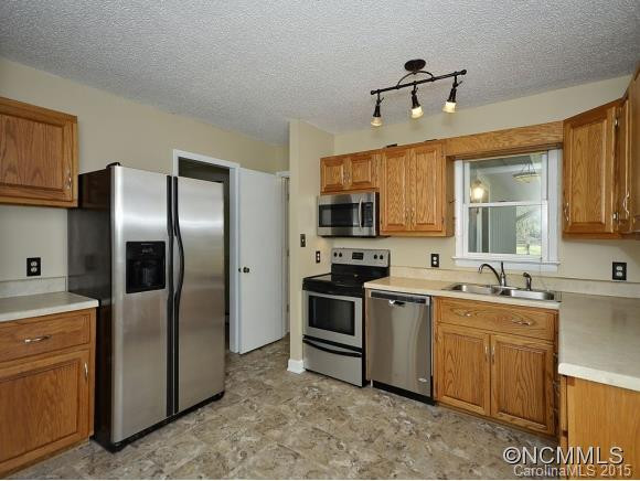 98 Shangrila Lane - Photo 4