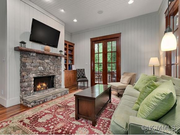 7 Whitman Lane - Photo 3