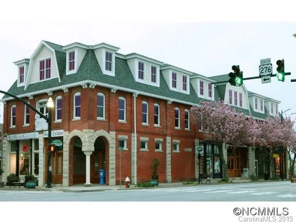 23 Broad Street #202