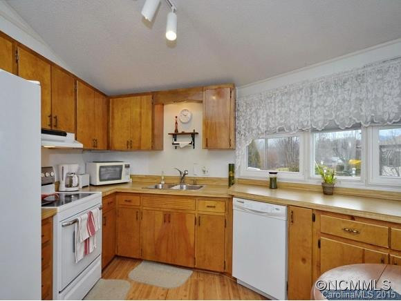 170 Windy Hill Drive - Photo 4
