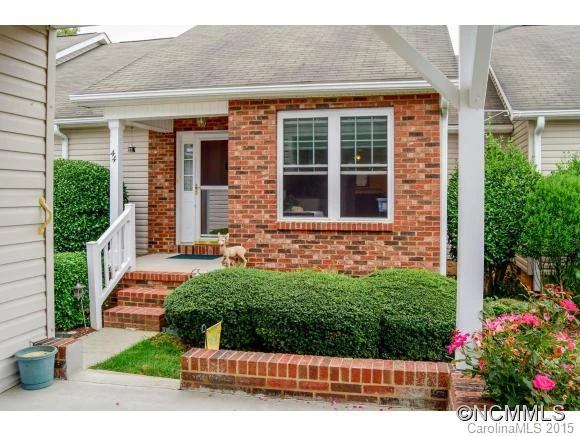 44 N. Woodridge View Court