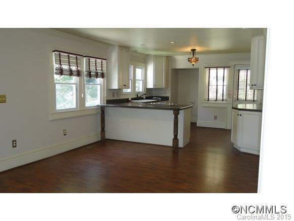 211 E Lakeshore Drive - Photo 3
