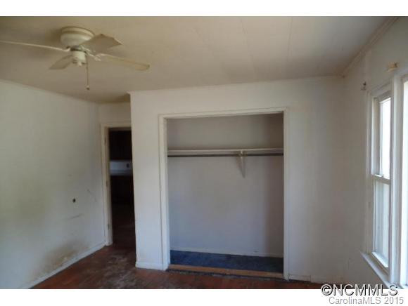 5460 US Highway 70 - Photo 3