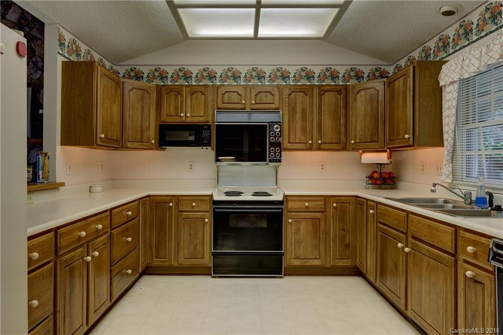 31 Rushing Springs Lane - Photo 3
