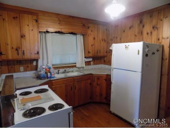 145 Huntley Street - Photo 10