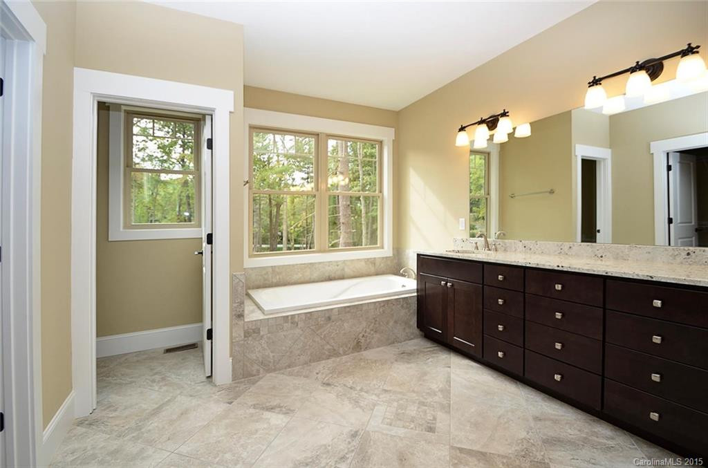 20 Quail Hollow Drive #8 - Photo 13
