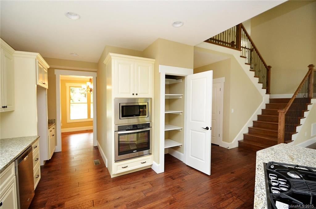 20 Quail Hollow Drive #8 - Photo 7