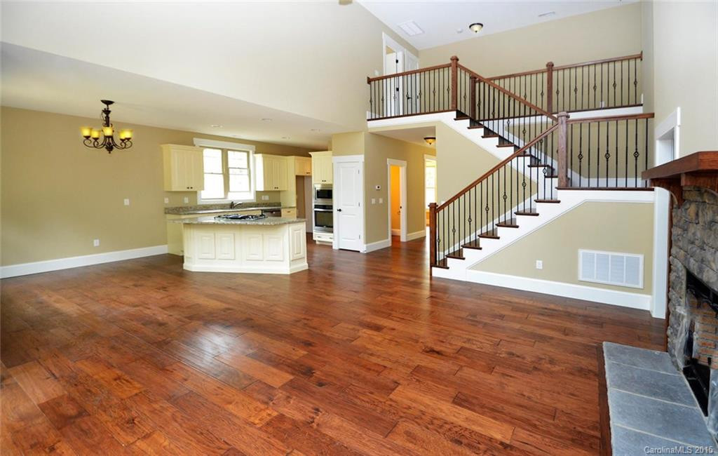 20 Quail Hollow Drive #8 - Photo 8