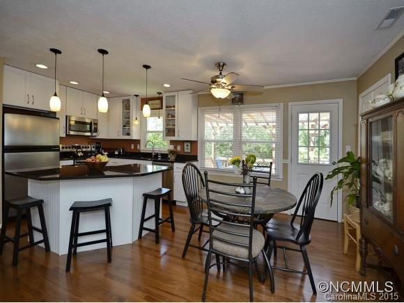 18 Holly Hill Drive - Photo 2